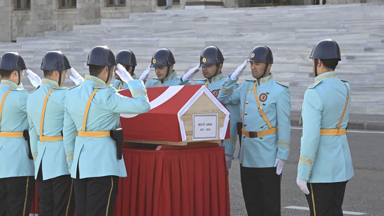 Yaşamını yitiren eski milletvekili Beyti Arda için TBMM'de tören düzenlendi