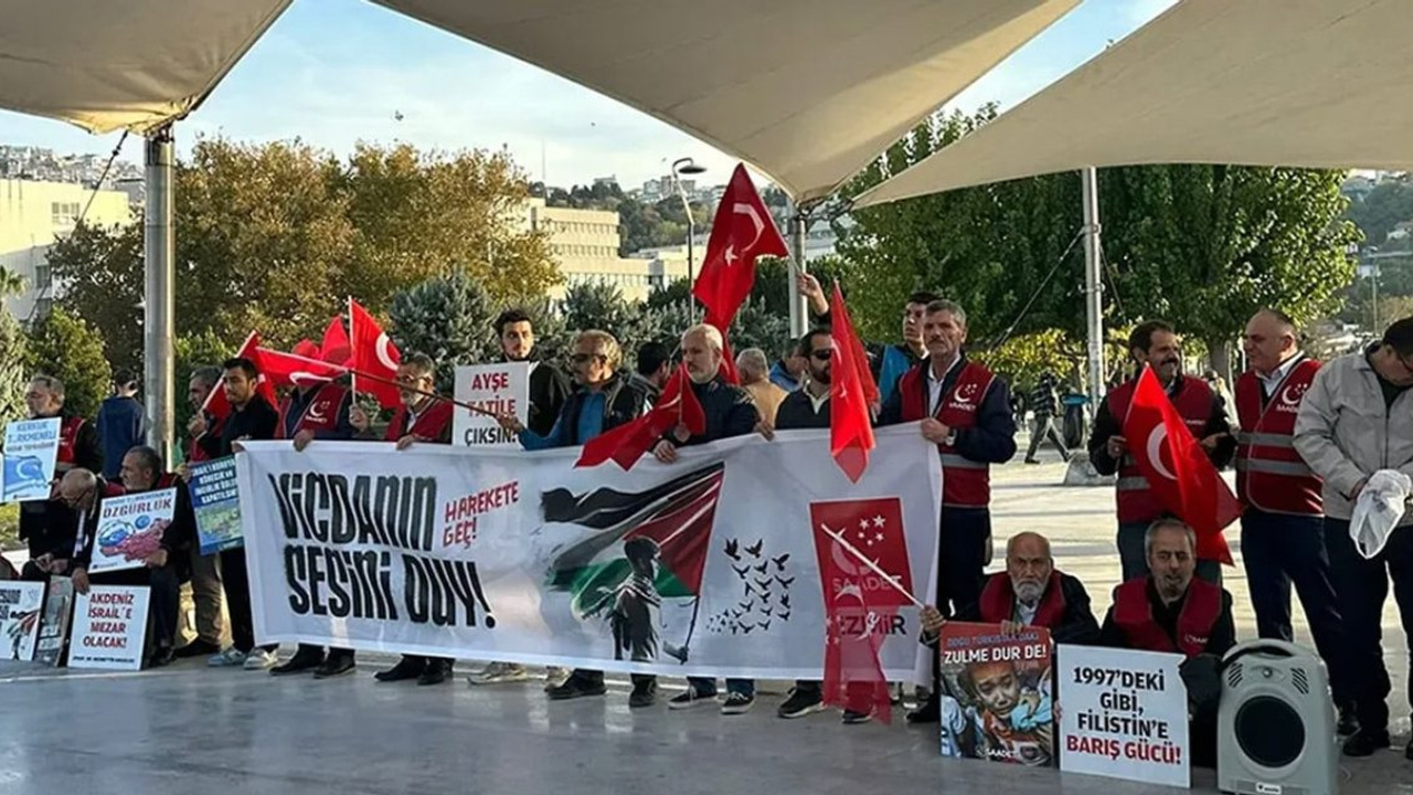 Saadet Partisi’nden İsrail’e karşı İzmir’de oturma eylemi