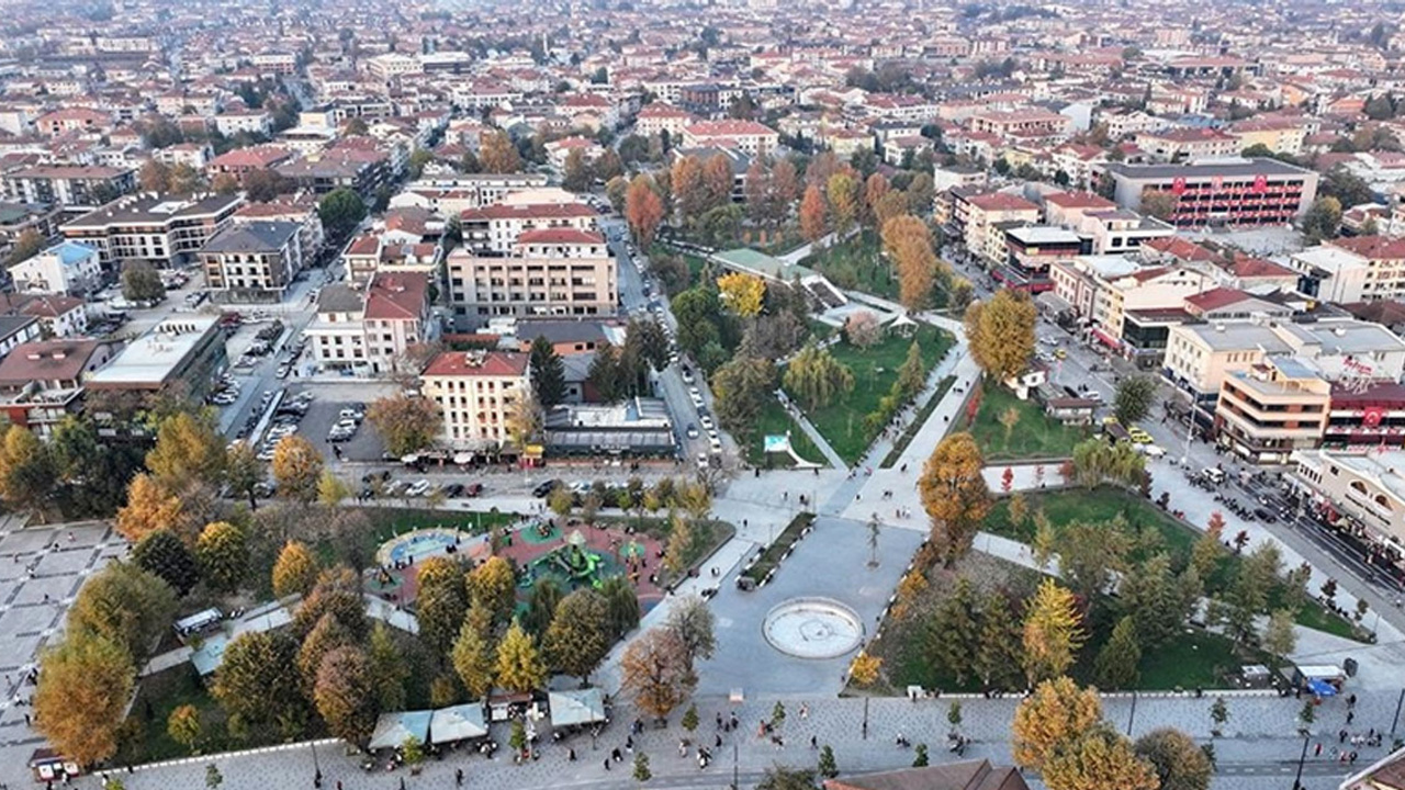 Ankara ilçe belediye başkanlarından Düzce depreminin yıl dönümü paylaşımı