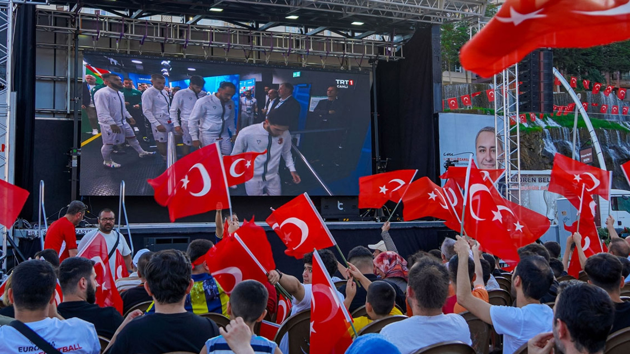 Keçiören'de milli maç heyecanı: Çay ve çorba ikramı olacak