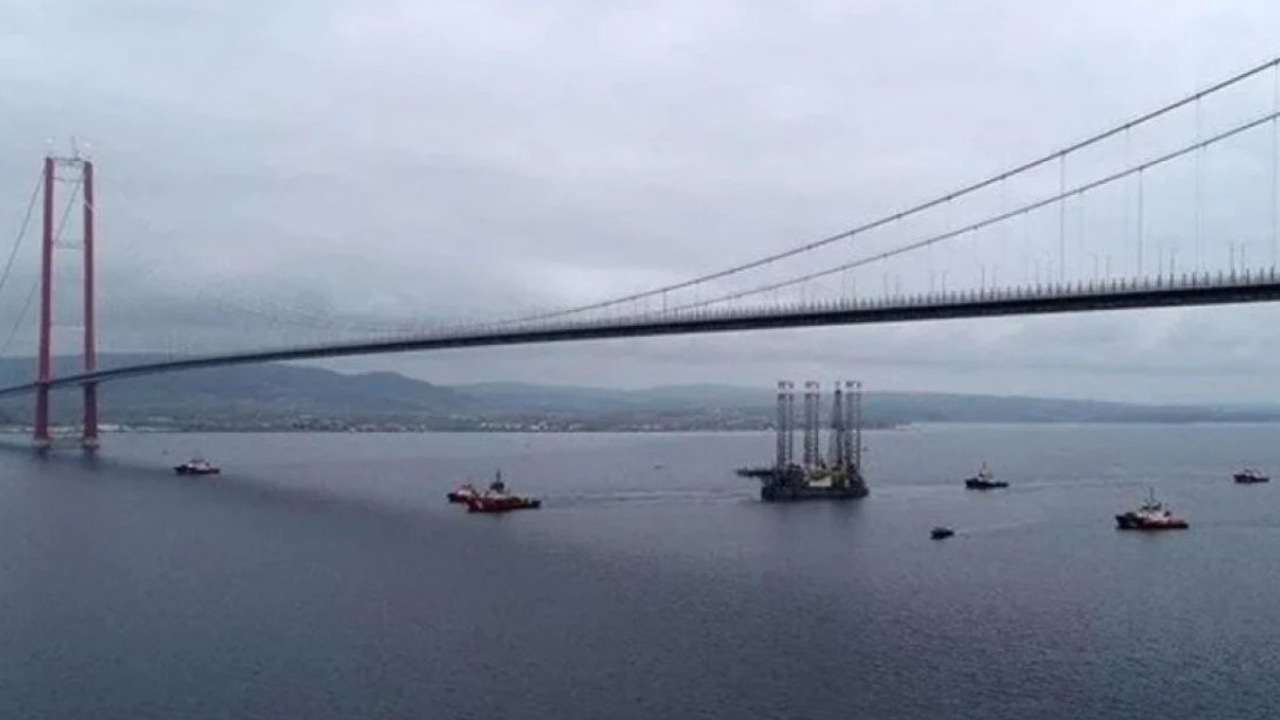 Çanakkale Boğazı'nda gemi arızası: Trafik askıya alındı