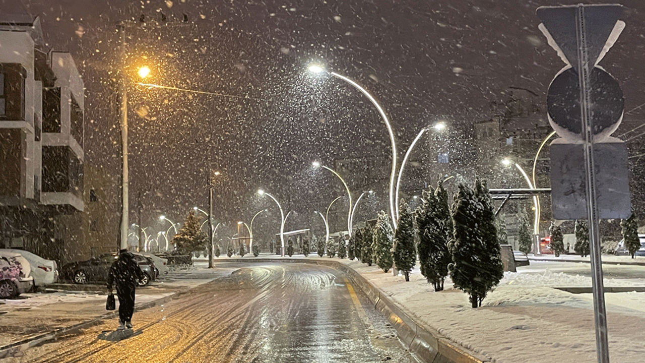 Ankara’nın kuzey ilçelerine kar yağışı etkili oldu