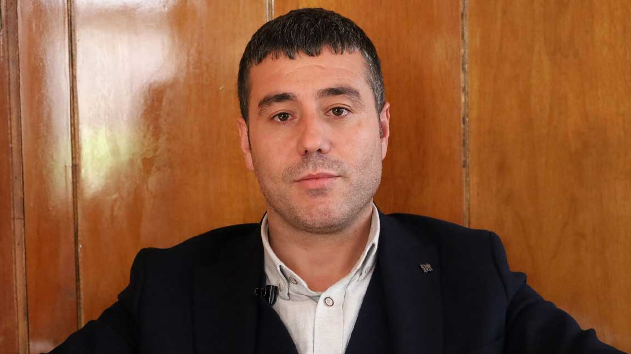 Bir belediyeye daha kayyım atandı: Van Bahçesaray Belediye Başkanı Ayvaz Hazır görevden uzaklaştırıldı