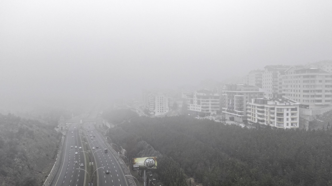 Ankara'da sis etkili oldu