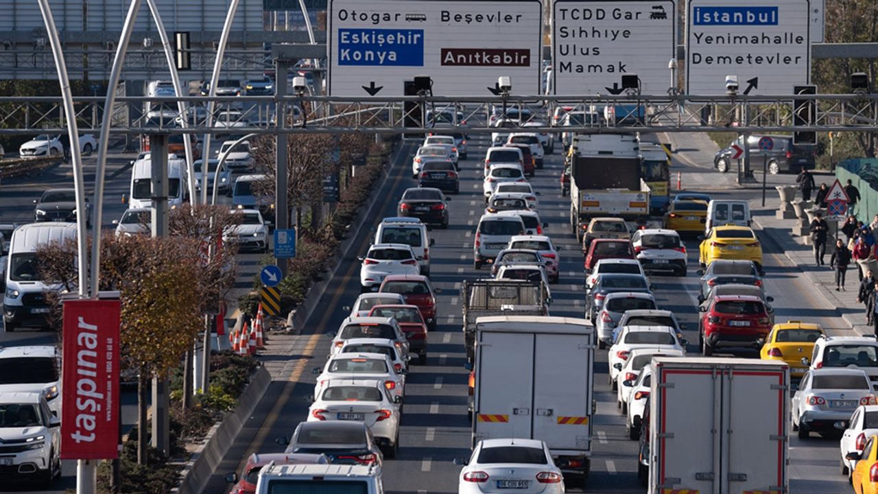 Ankara trafiğinin çözümü ne? Yeni yollar yapmak çare değil