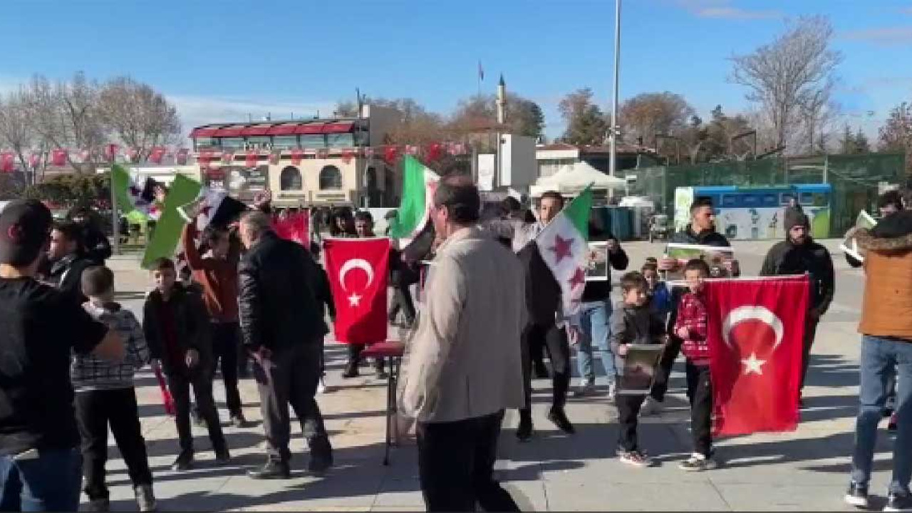 Kırşehir’de Suriyelilerden Baas rejiminin çöküşüne coşkulu kutlama