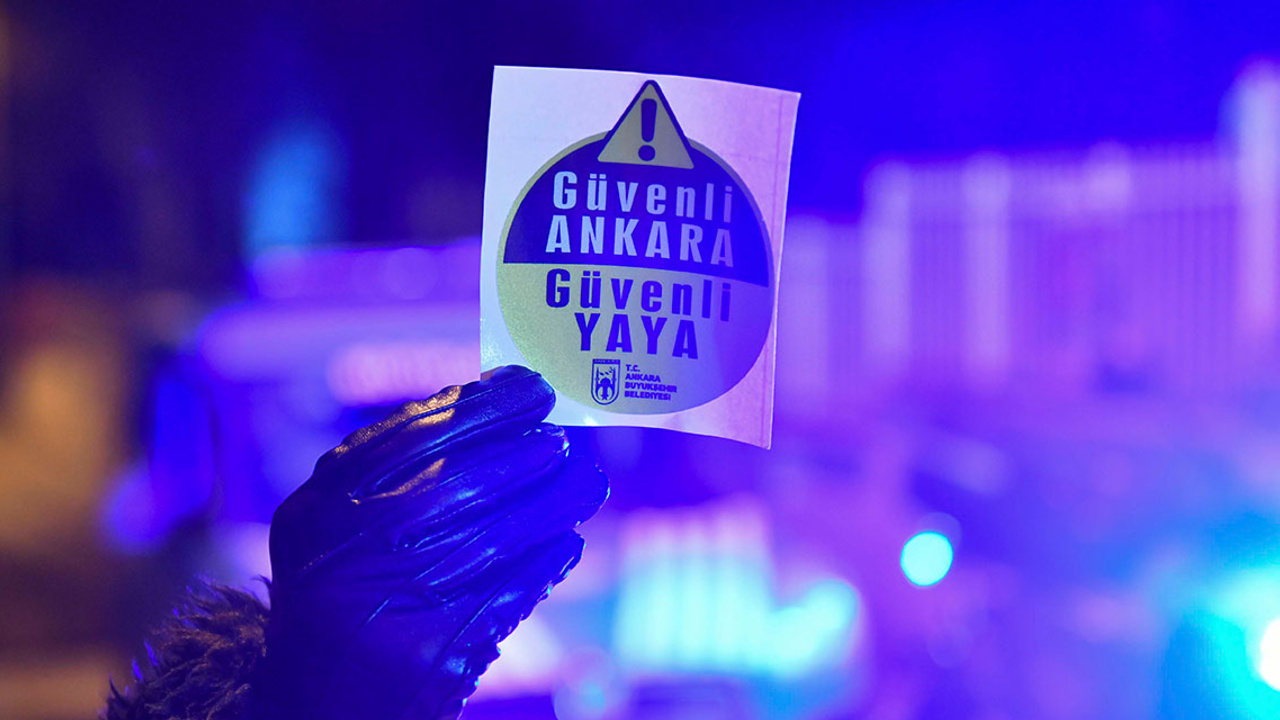 ABB'den öğrencilerin güvenliği için reflektörlü sticker