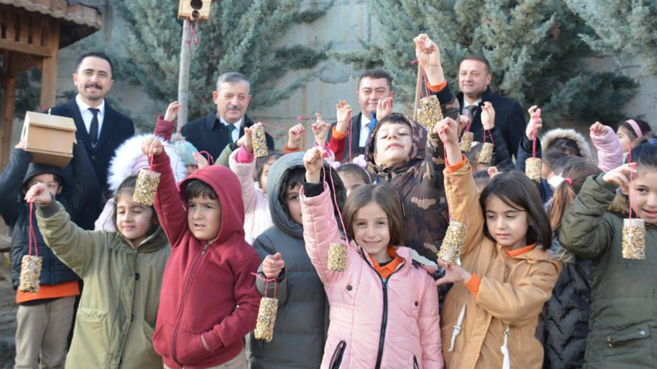 Elmadağ’da öğrencilerden kuşlar için sıcak bir yuva