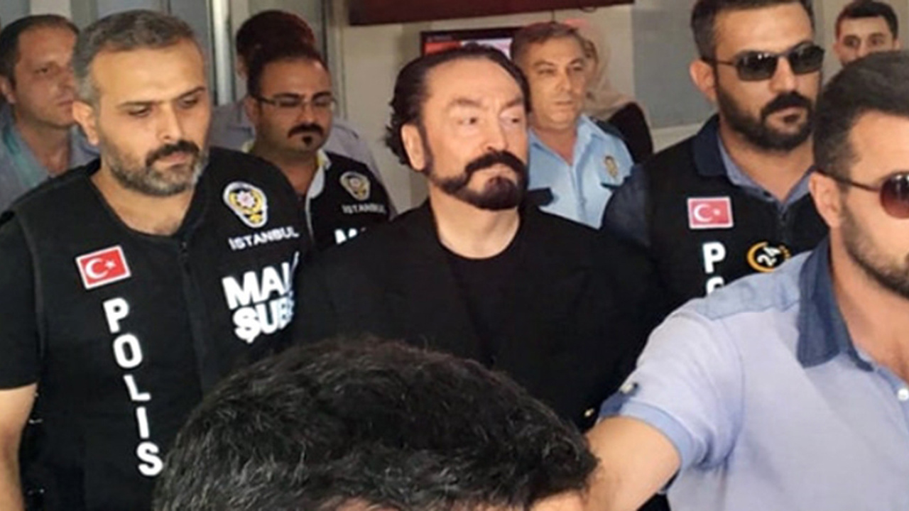 Adnan Oktar davasında bir tahliye