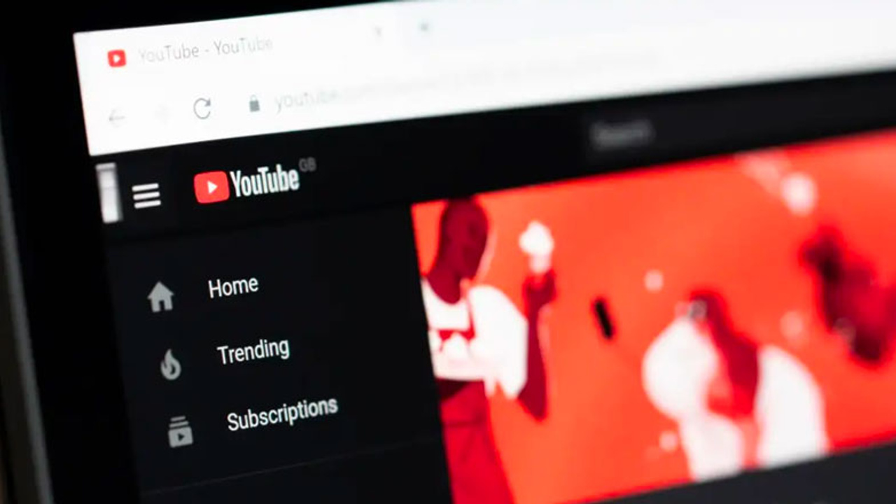 YouTube'a ıslık çalarak ve mırıldanarak şarkı bulma dönemi