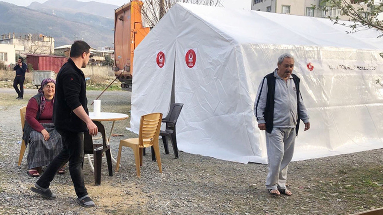 Keçiören’den Hatay’a 50 barınma çadırı