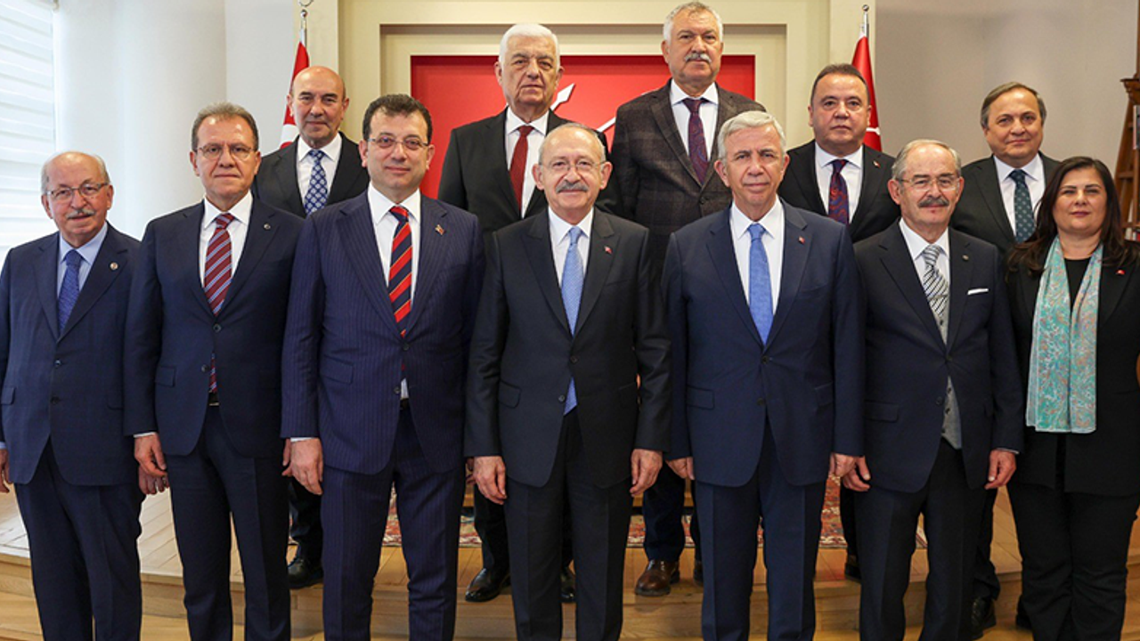 CHP'li büyükşehir belediye başkanları, Kılıçdaroğlu ile görüştü