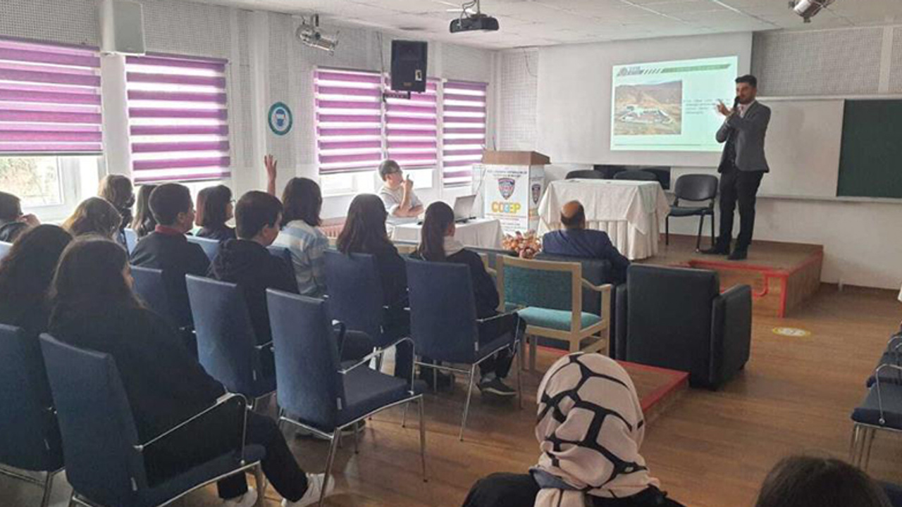 Kızılcahamam'da öğrencilere Sıfır Atık Semineri verildi