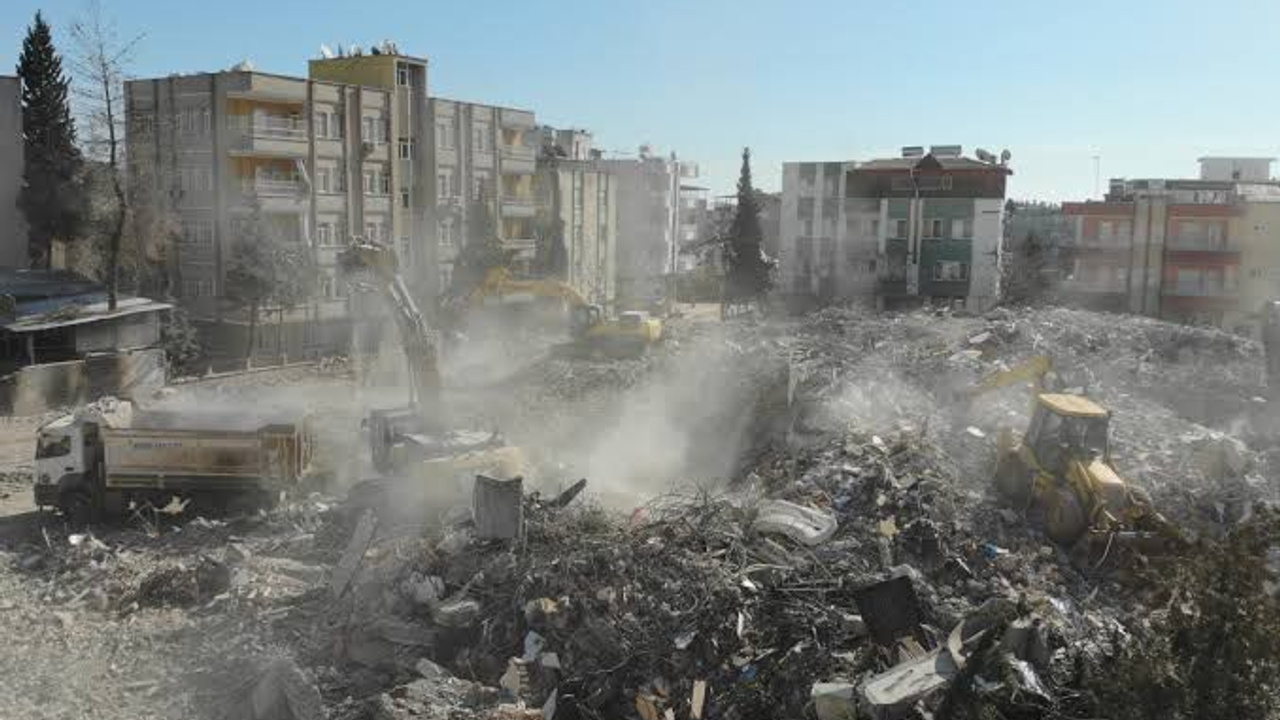 Deprem soruşturmasında toplam 298 kişi tutuklandı