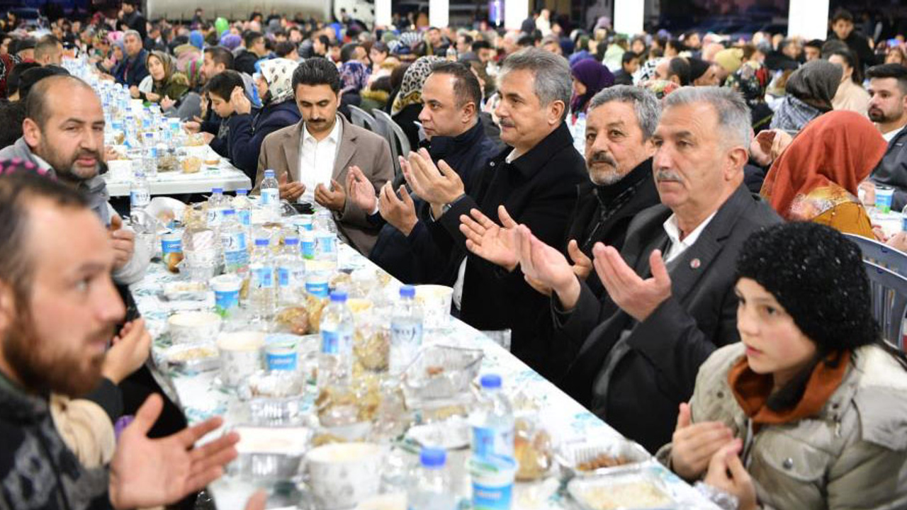 Mamak'tan Mahalle İftarı