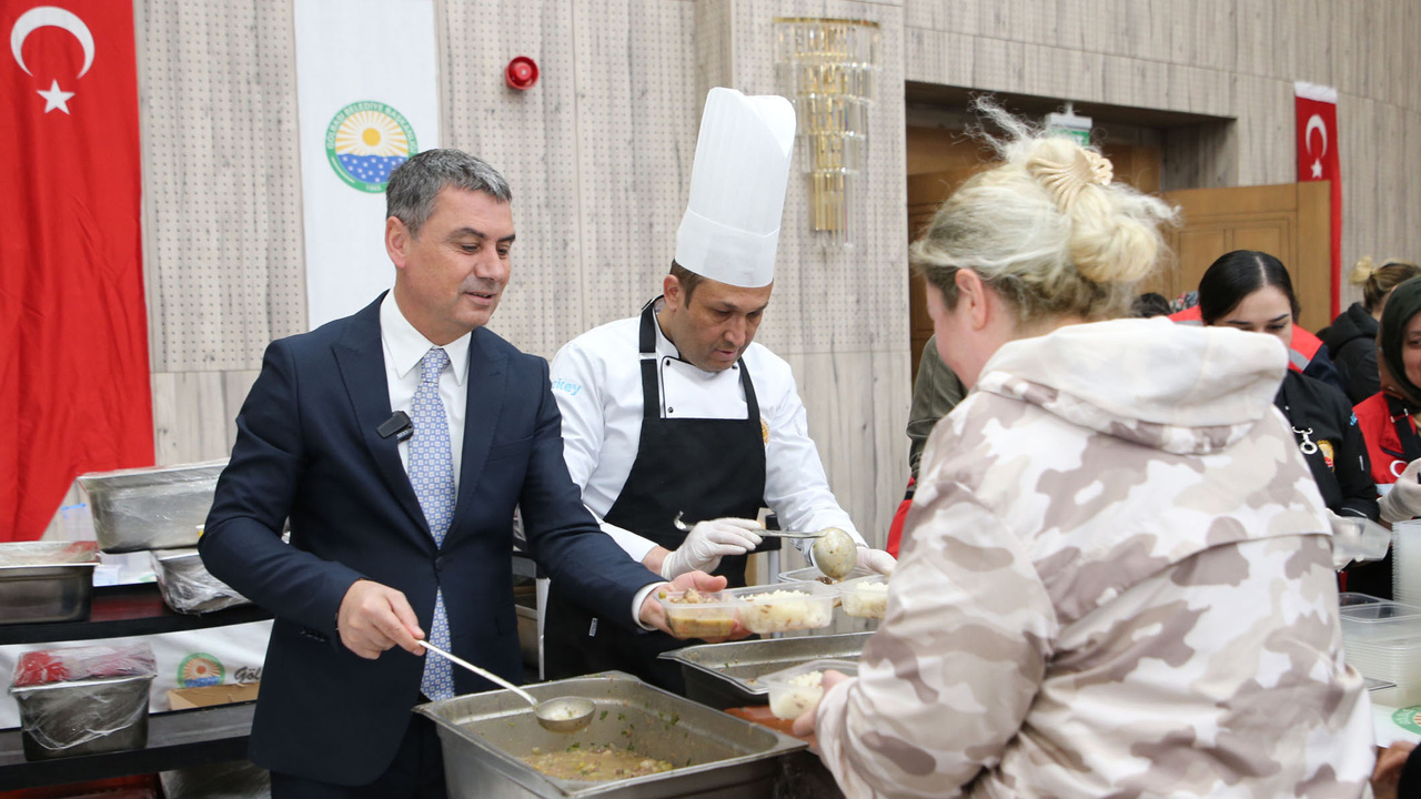 Başkan Şimşek iftar sofrasında gölbaşılılarla bir araya geldi