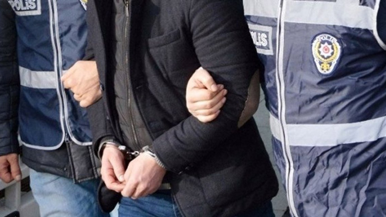 Yaşlı adamın üzerinden 3 kilo 200 gram uyuşturucu çıktı