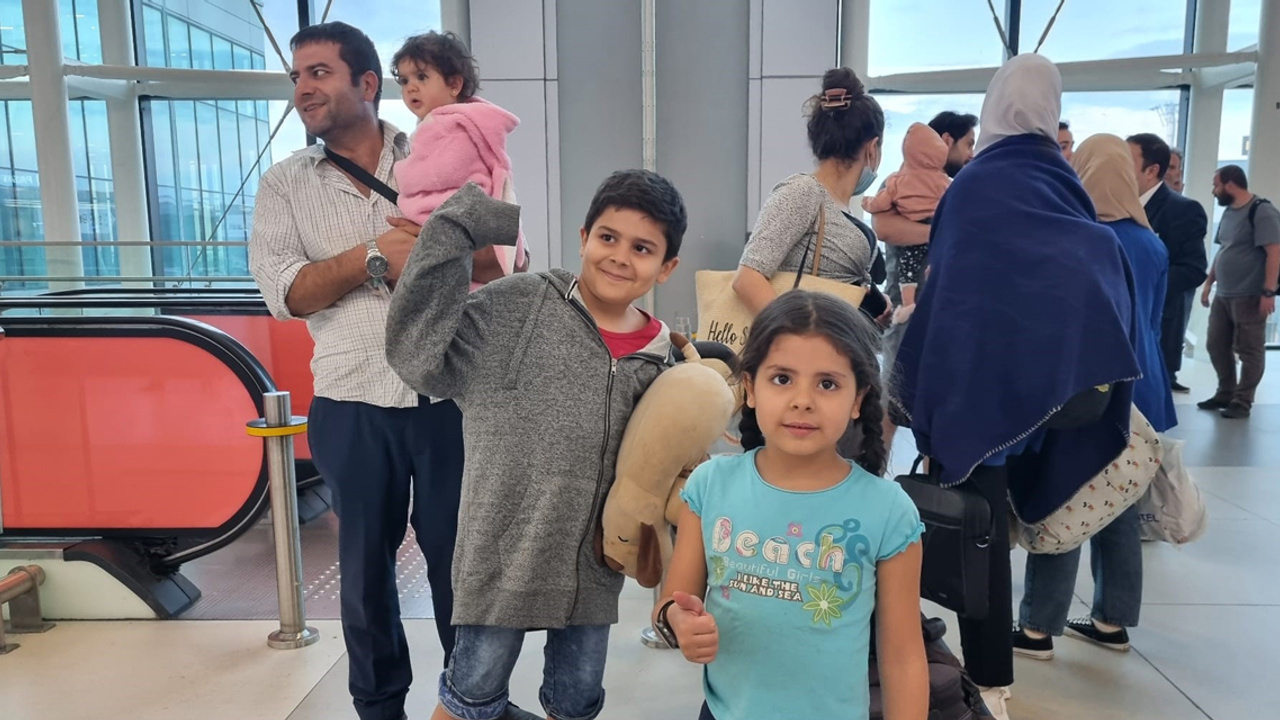 Çatışma bölgesi Sudan'dan vatandaşlarımızın tahliyesi sürüyor