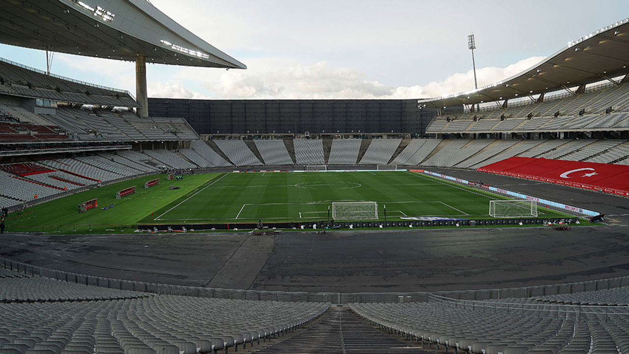 Atatürk Olimpiyat Stadyumu, Şampiyonlar Ligi finaline hazırlanıyor