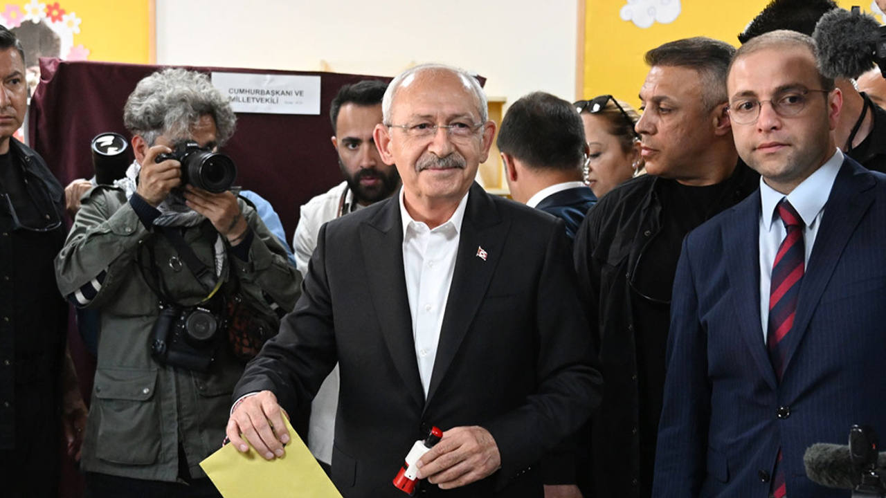 Cumhurbaşkanı adayı Kemal Kılıçdaroğlu, sandık başında