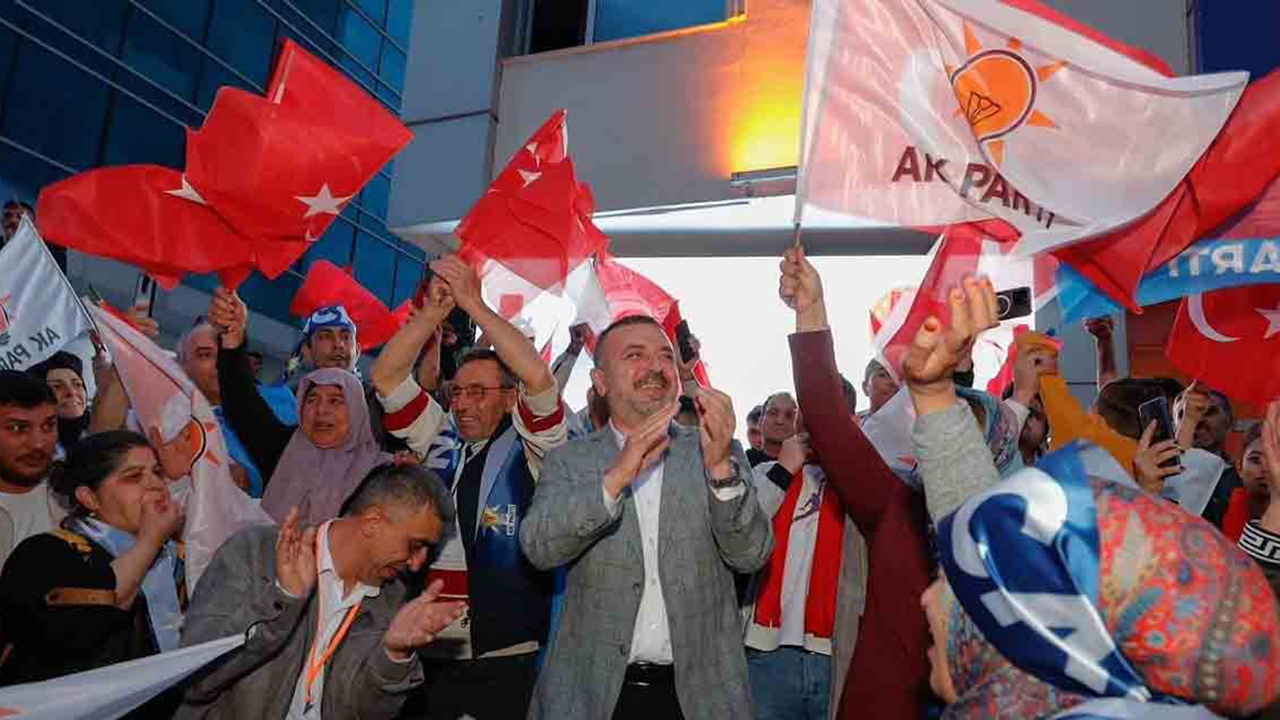 Sincan’da seçim zaferi büyük bir coşkuyla kutlandı