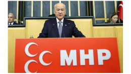 MHP'de istifa depremi