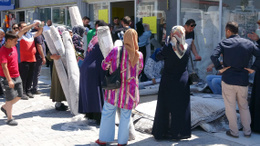 Yozgat’ta ucuz halı satışı yoğunluğa neden oldu