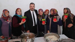 Pursaklar Belediyesi 8 Mart Dünya Kadınlar Günü'nde kadınları unutmadı!