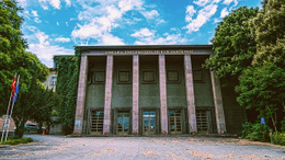 Ankara Hukuk Fakültesi ilk mezunlarını ne zaman verdi?