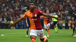 Galatasaray'dan ayrılan şov yapıyor