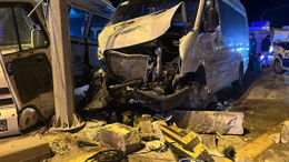 Çubuk'ta işçileri taşıyan iki minibüs çarpıştı: Toplam 21 kişi yaralandı