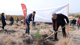 Kahramankazan’da fidanlar toprakla buluşturuldu