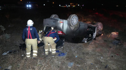 Takla atan otomobilin sürücüsü kaza sonrası ortadan kayboldu