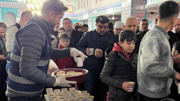 Kahramankazan Belediyesi’nden vatandaşlara sıcak çorba ikramı