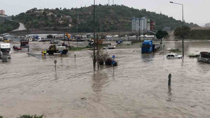 Ankara'da sağanak yağış etkili oluyor