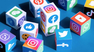 Ayda Instagram'a 21 saat, WhatsApp'a 11 saat harcıyoruz