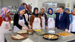 Kırşehir'de ev kadınları üretiyor: Yöresel lezzetler ve iş kurma imkanı