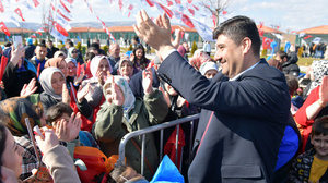 Serhat Oğuz'dan ABB'ye sert çıkış: 'Kahramankazan'da tek bir kurdele kesemediler''