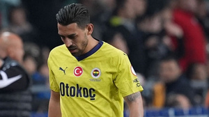 Fenerbahçe, Konyaspor hem puan hem futbolcu kaybı yaşadı: İrfan Can Kahveci Galatasaray derbisinde oynayacak mı?