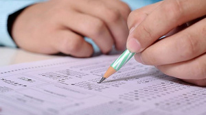 LGS heyecanı başladı: Milyonlarca öğrenci sınavda ter döktü