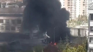 Yenimahalle’de çıkan yangın gökdelene sıçradı!