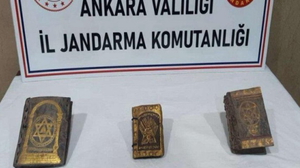 Beypazarı'nda 10 milyon lira değerinde tarihi el yazması kitap ele geçirildi