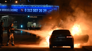 Ankara'da araç yangını!