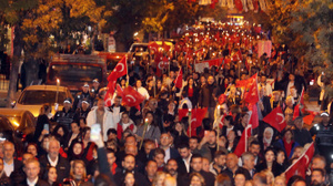 Yenimahalle’de Cumhuriyet coşkusu meşalelerle aydınlandı