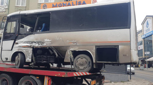 Etimesgut'ta EGO ile minibüs çarpıştı: 4 yaralı var