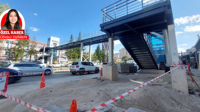 Turan Güneş Bulvarı'ndaki üst geçit tamamlandı, kaldırımlar ise hâlâ beklemede