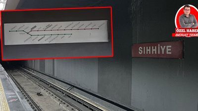 Sıhhiye metro istasyonundaki eski tabelalar yenilenmeyi bekliyor