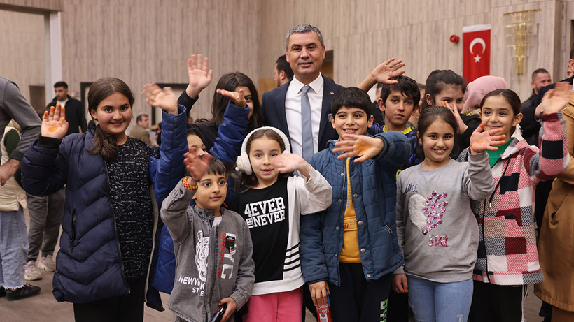 Gölbaşı Belediye Başkanı Ramazan Şimşek ilk iftarı vatandaşlarla yaptı