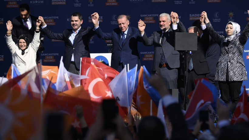 Cumhurbaşkanı Erdoğan: ''İstanbul'un bir 5 sene daha kaybetme lüksü yok''