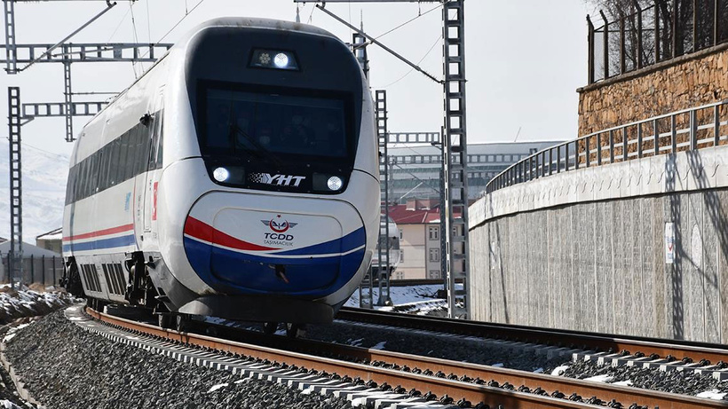Bakan Uraloğlu açıkladı: Ankara-İzmir Hızlı Treni 2027'de tamamlanacak, Ankara-İzmir arası 3 buçuk saate düşecek